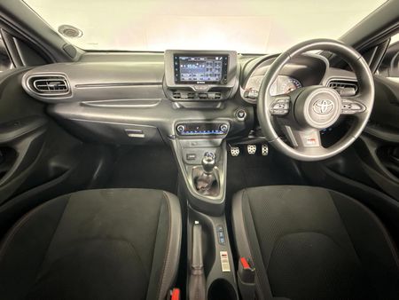 2023-Toyota-GR-Yaris-Rally-16T_1
