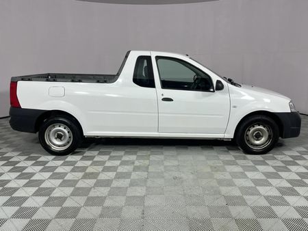 2022-Nissan-NP200-16_9