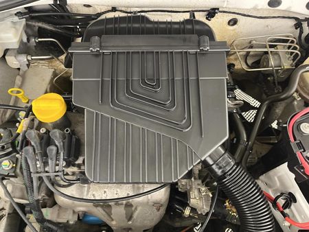 2022-Nissan-NP200-16_6