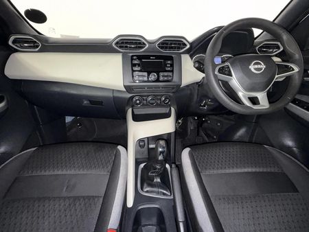 2024-Nissan-Magnite-10-Visia-AMT_1