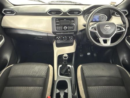 2023-Nissan-Magnite-10-Visia_1