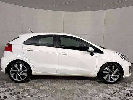 2017-Kia-Rio-14-Tec-5-dr_17