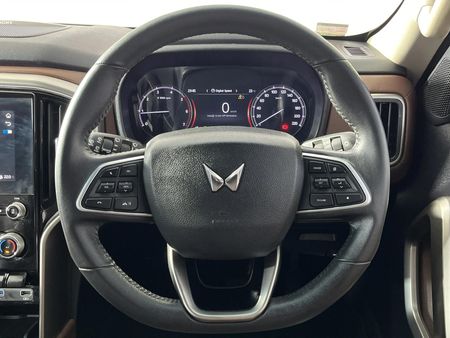 2023-Mahindra-Scorpio-N-22D-Auto-Z8_11