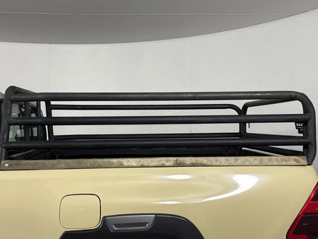 2021-Toyota-Hilux-28-GD-6-Raised-Body-Legend-4x4-Extended-Cab_11