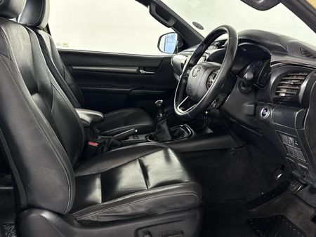2021-Toyota-Hilux-28-GD-6-Raised-Body-Legend-4x4-Extended-Cab_7