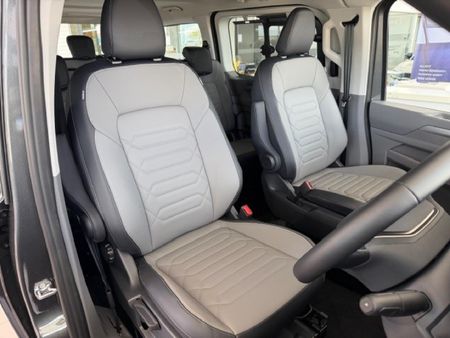 2026-Volkswagen-Kombi-20TDI-Life-Auto-125kw_6