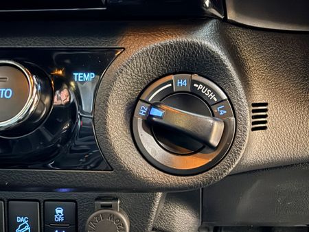 2021-Toyota-Hilux-28-GD-6-Raised-Body-Legend-RS-4x4-Auto-Double-Cab_11