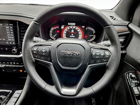 2026-Isuzu-Mu-x-30D-Onyx-XT-4x4-Auto_12
