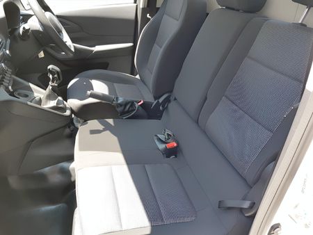 2026-Peugeot-Landtrek-19D-Professional-Single-Cab_6