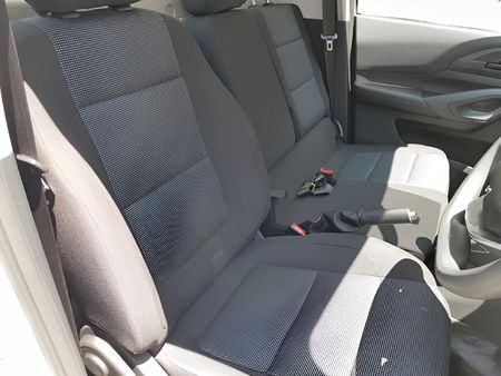 2026-Peugeot-Landtrek-19D-Professional-Single-Cab_10