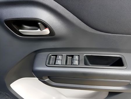 2026-Citroen-C3-12T-Max-Auto_11