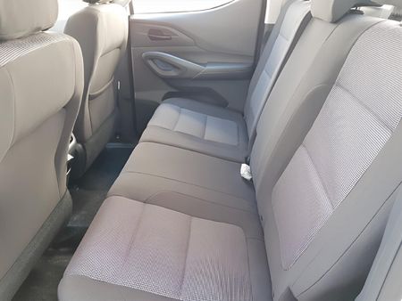 2026-Peugeot-Landtrek-19D-Professional-Single-Cab_11