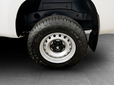2026-Peugeot-Landtrek-19D-Professional-Single-Cab_5