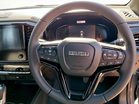 2026-Isuzu-D-Max-30-DDI-V-Cross-HR-Auto-Double-Cab_8