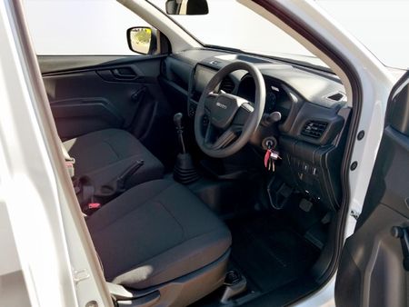 2026-Isuzu-D-Max-19-DDI-LR-Single-Cab_7