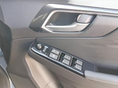 2026-Isuzu-D-Max-30-DDI-V-Cross-HR-Auto-Double-Cab_12
