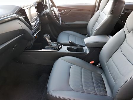 2026-Isuzu-D-Max-30-DDI-V-Cross-HR-Auto-Double-Cab_7