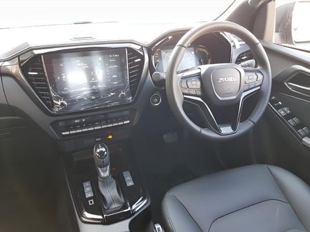 2026-Isuzu-D-Max-30-DDI-V-Cross-HR-Auto-Double-Cab_8