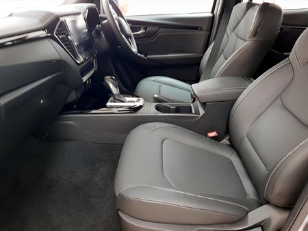 2026-Isuzu-D-Max-30-TD-AT35-4x4-Auto-Double-Cab_9