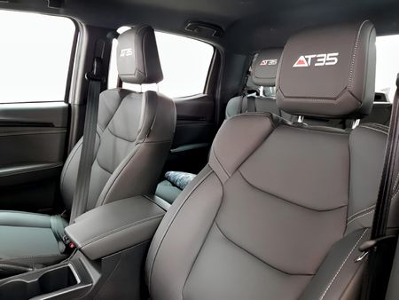 2026-Isuzu-D-Max-30-TD-AT35-4x4-Auto-Double-Cab_18