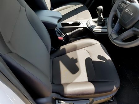 2026-Isuzu-D-Max-19-DDI-HR-L-Single-Cab_14