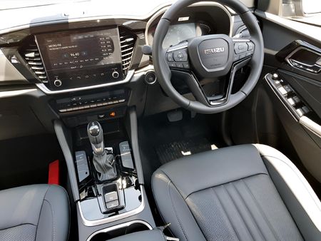 2026-Isuzu-Mu-x-30D-HR-LSE-Auto_11