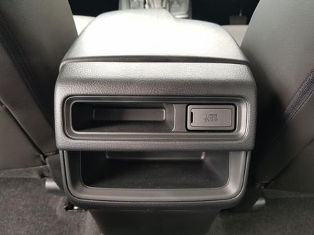 2026-Isuzu-D-Max-19-DDI-HR-LS-Auto-Double-Cab_15