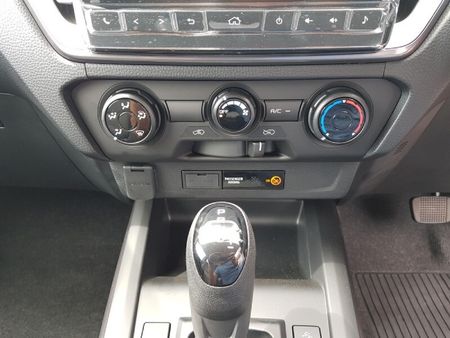 2026-Isuzu-D-Max-19-DDI-HR-LS-Auto-Double-Cab_21