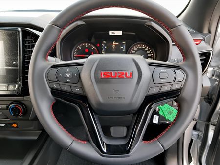 2026-Isuzu-D-Max-19-DDI-HR-X-Rider-Double-Cab_17