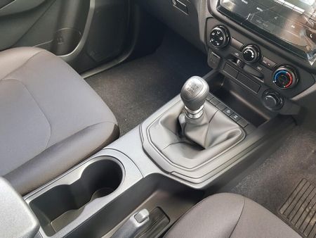 2026-Isuzu-D-Max-19-DDI-L-4x4-Double-Cab_9