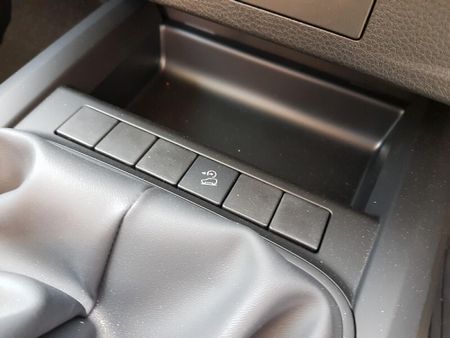 2026-Isuzu-D-Max-19-DDI-HR-L-Single-Cab_17