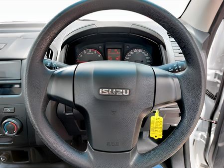 2026-Isuzu-D-Max-250C-Fleetside-Single-Cab_15