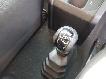 2024-Suzuki-Jimny-15-GLX-AllGrip-5-Door-Auto_10