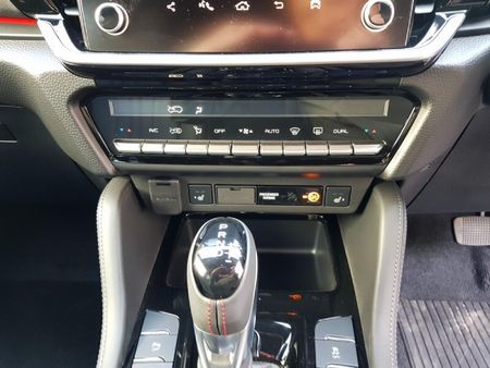 2026-Isuzu-Mu-x-30D-Onyx-XT-4x4-Auto_15