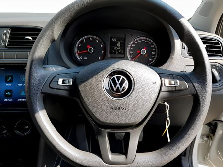 2025-Volkswagen-Polo-Vivo-14_14