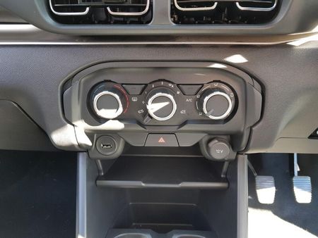 2026-Citroen-C3-12-Max-61kW_16