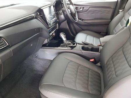 2026-Isuzu-D-Max-30-DDI-V-Cross-4x4-Auto-Double-Cab_10