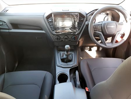 2026-Isuzu-D-Max-19-DDI-HR-L-Double-Cab_6