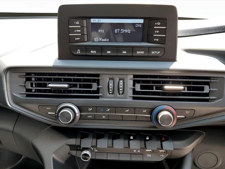 2026-Peugeot-Landtrek-19D-Professional-Single-Cab_15