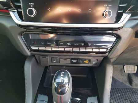 2026-Isuzu-Mu-x-30D-Onyx-XT-4x4-Auto_14