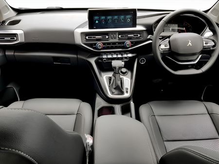 2026-Peugeot-Landtrek-19D-4Action-4x4-Double-Cab-Auto_6