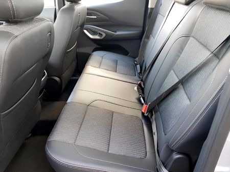 2026-Peugeot-Landtrek-19D-Allure-Double-Cab-Auto_12