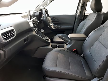 2026-Peugeot-Landtrek-19D-Allure-Double-Cab-Auto_7