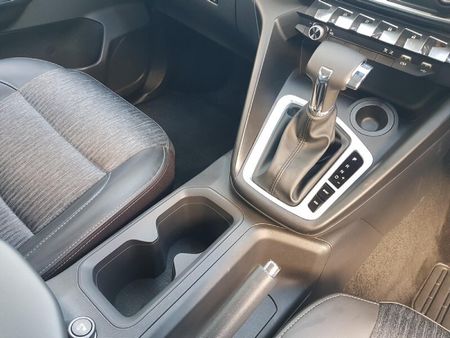 2026-Peugeot-Landtrek-19D-Allure-Double-Cab-Auto_9