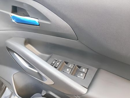 2026-Peugeot-Landtrek-19D-Allure-Double-Cab-Auto_11