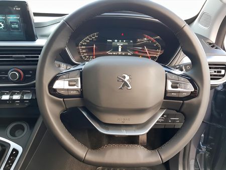 2026-Peugeot-Landtrek-19D-Allure-Double-Cab-Auto_13