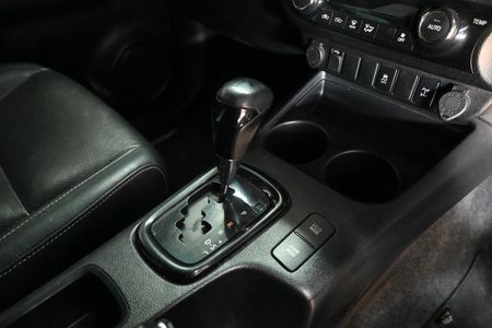2019-Toyota-Hilux-28-GD-6-Raised-Body-Auto-Raider-Double-Cab_12
