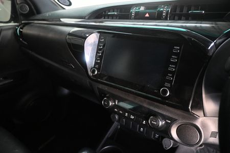 2019-Toyota-Hilux-28-GD-6-Raised-Body-Auto-Raider-Double-Cab_14
