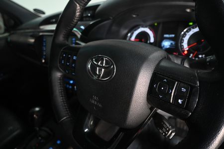 2019-Toyota-Hilux-28-GD-6-Raised-Body-Auto-Raider-Double-Cab_16