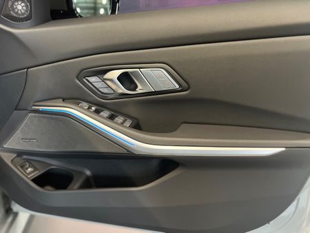 2026-BMW-3-Series-320i-M-Sport-Auto_16